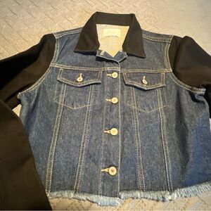 KanCan Los Angeles Medium Denim Jacket with Black Sleeves and Collar (Z01)